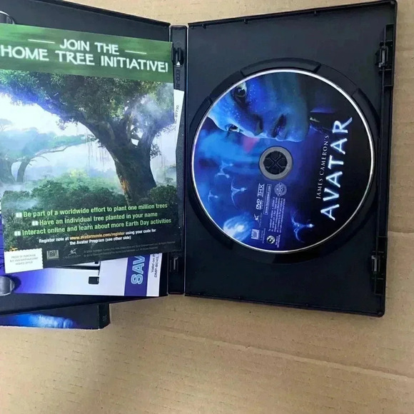 Avatar James Cameron DVD, slip cover good condition dvd. return to PANDORA. - Picture 2 of 4